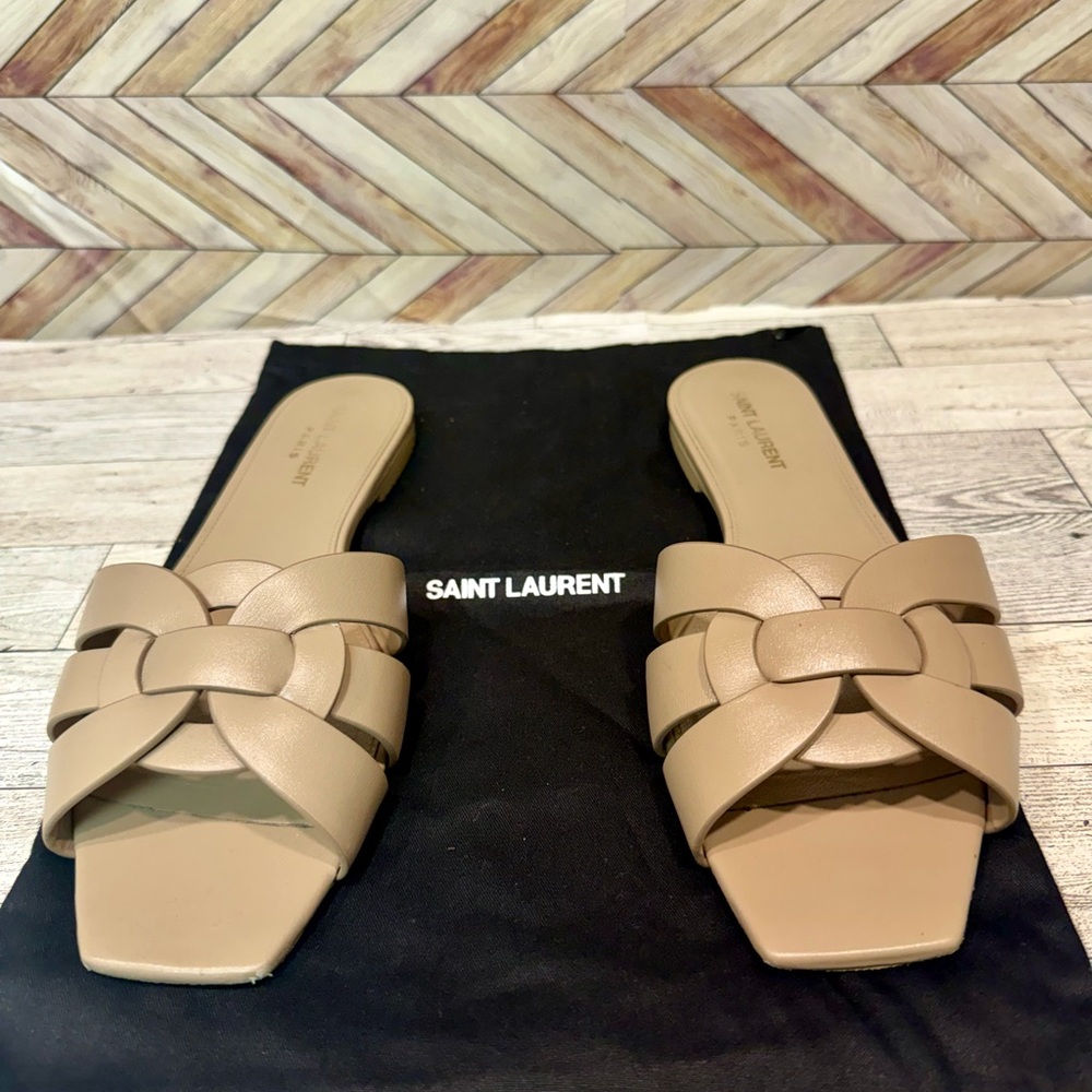 Saint Laurent Sandals Tribute Mules in Smooth Leather